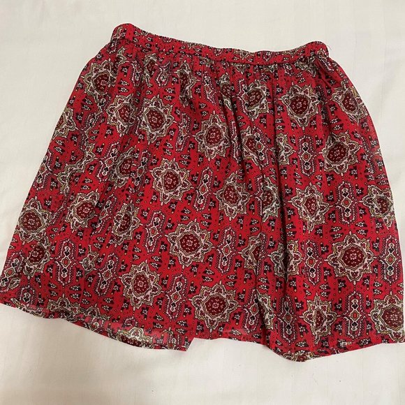 Hollister Mini Skirt Size S - Picture 2 of 6
